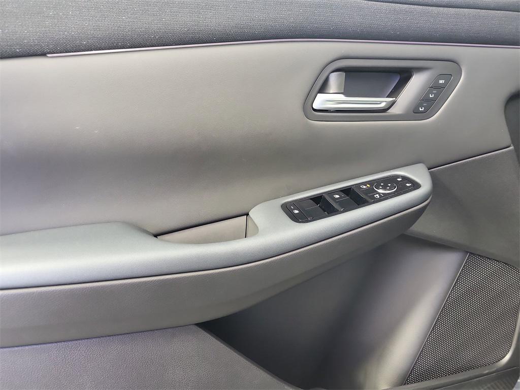 new 2026 Nissan Leaf car, priced at $43,590