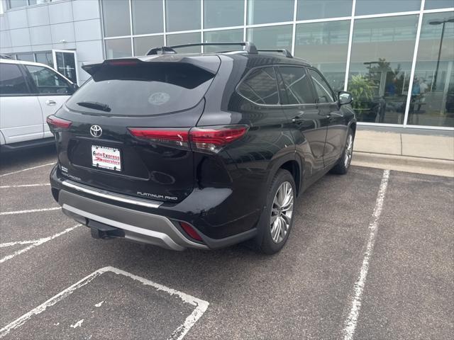 used 2022 Toyota Highlander car, priced at $42,200