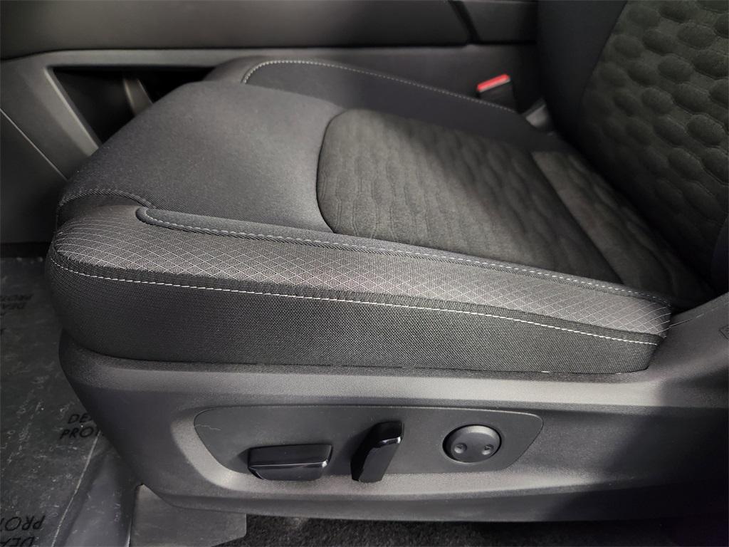 new 2025 Nissan Pathfinder car, priced at $41,849