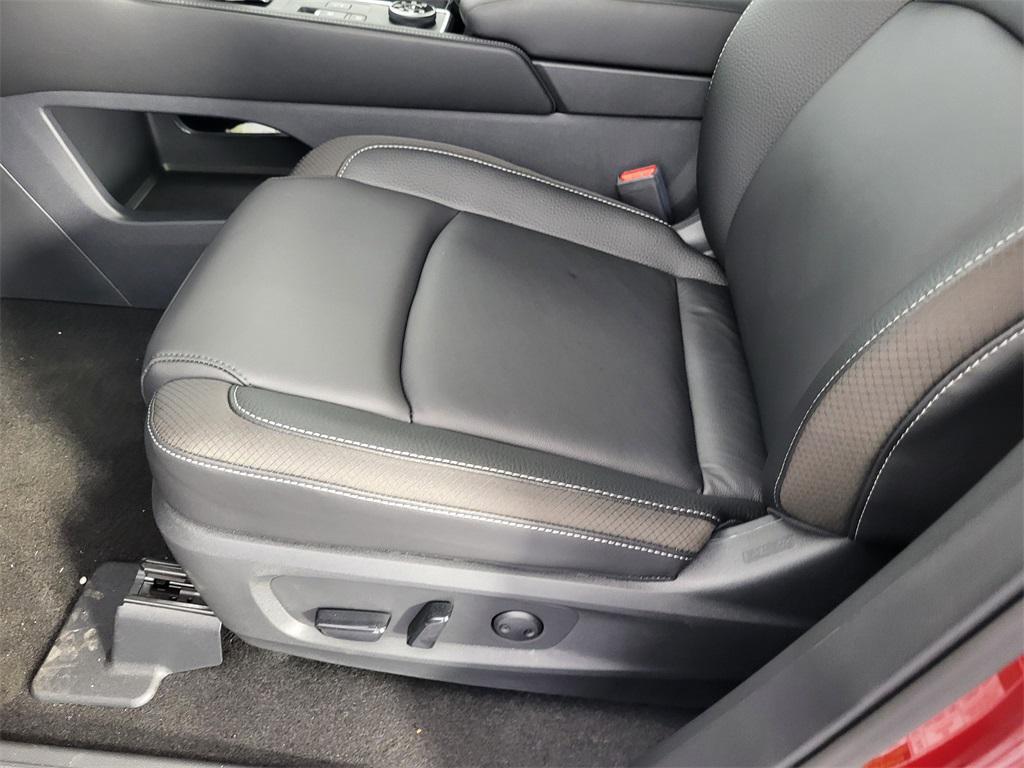 new 2025 Nissan Pathfinder car, priced at $49,312
