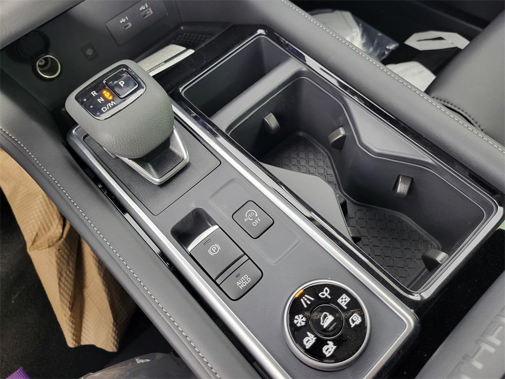 new 2025 Nissan Pathfinder car, priced at $49,312