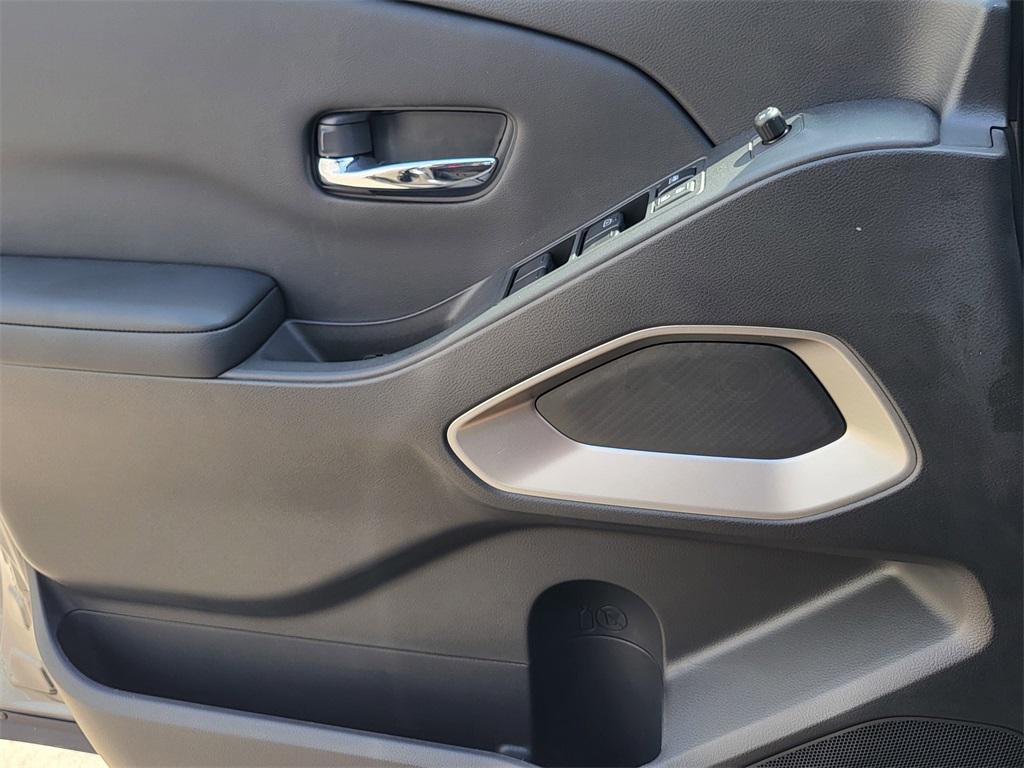 new 2025 Nissan Frontier car, priced at $42,970