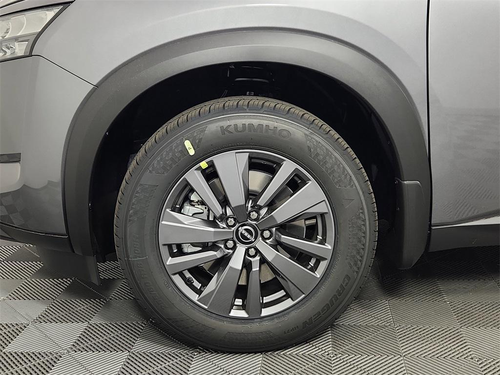 new 2025 Nissan Pathfinder car, priced at $42,205