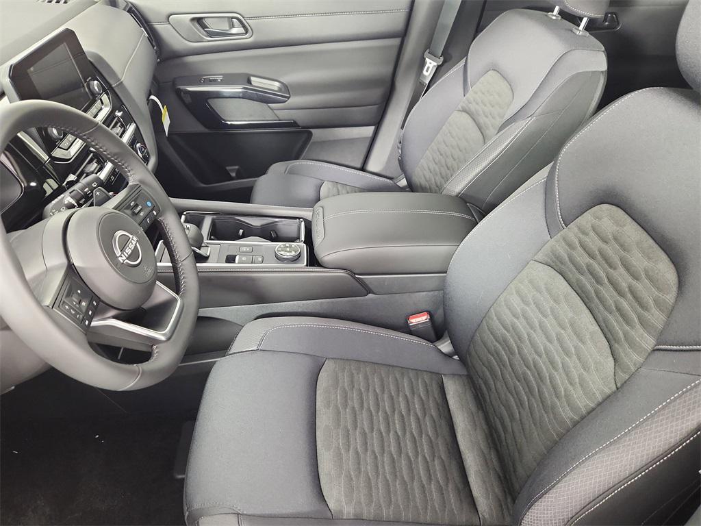 new 2025 Nissan Pathfinder car, priced at $43,910