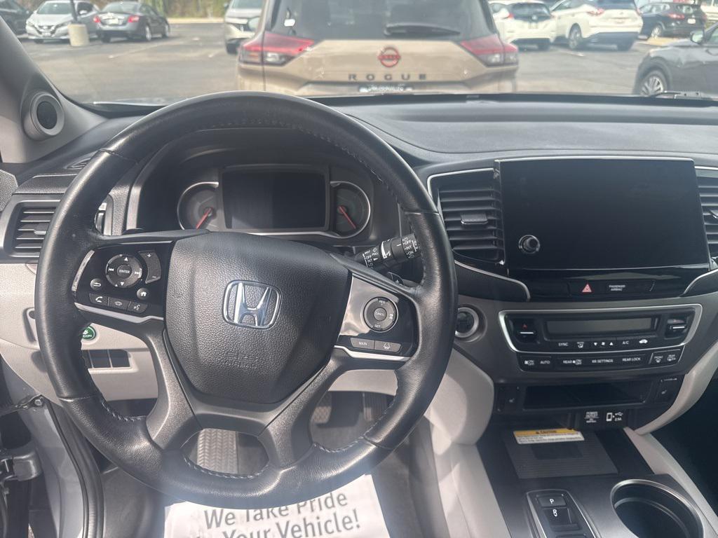 used 2022 Honda Pilot car, priced at $31,900