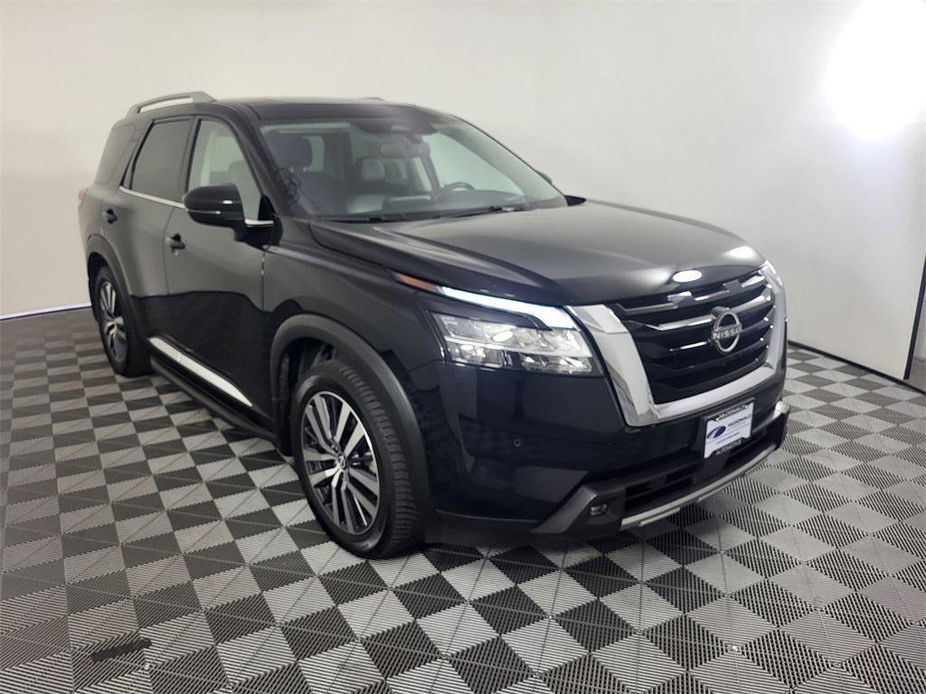 used 2022 Nissan Pathfinder car, priced at $29,000