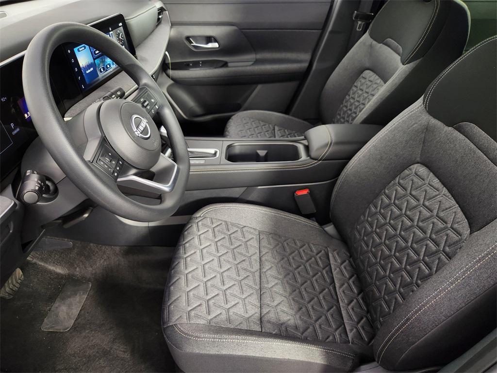 new 2025 Nissan Kicks car, priced at $28,338