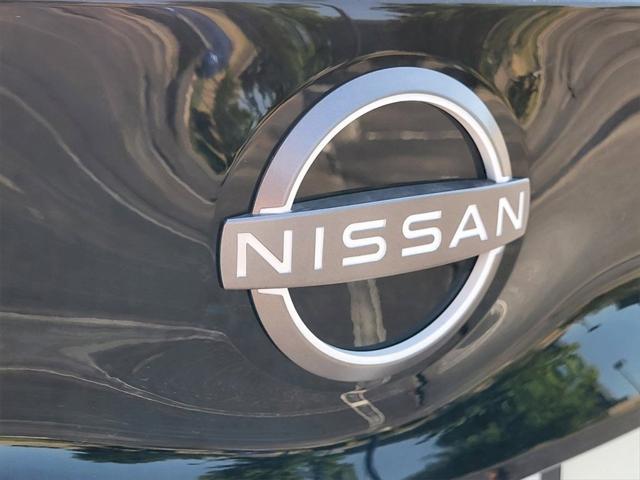 new 2025 Nissan Leaf car, priced at $33,470