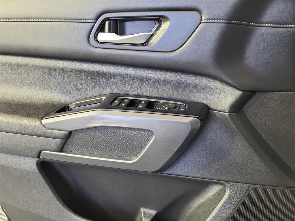 used 2022 Nissan Pathfinder car, priced at $24,700