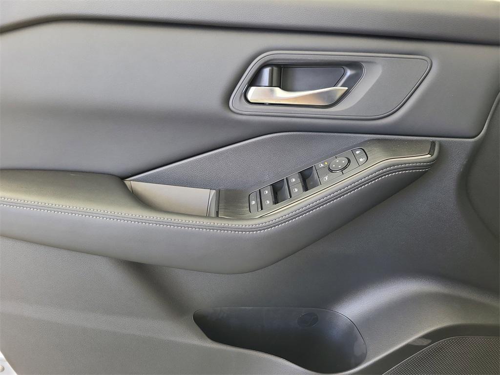 new 2025 Nissan Rogue car, priced at $29,625