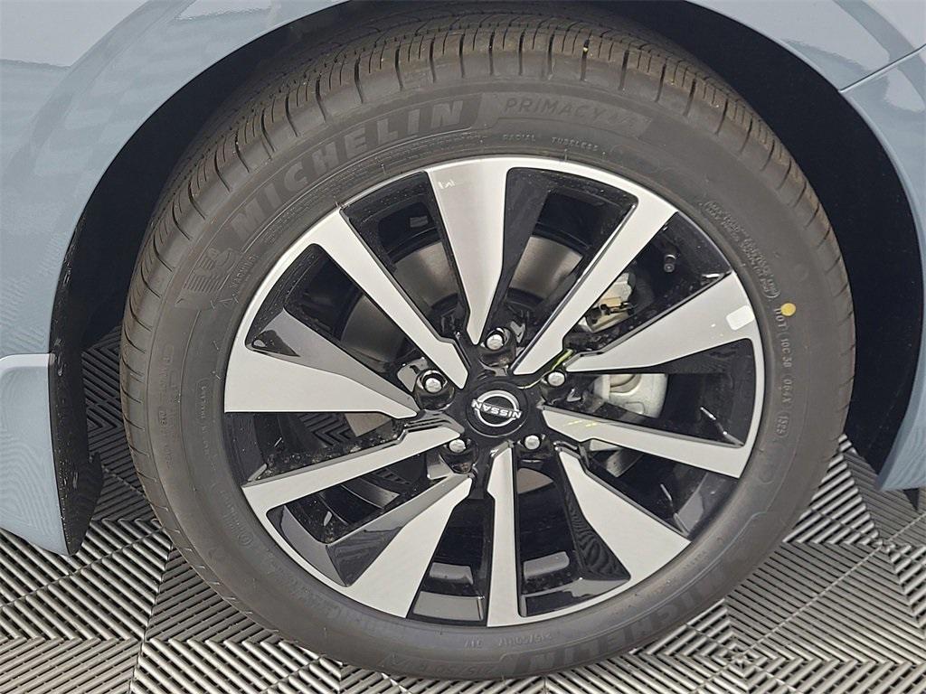 new 2025 Nissan Sentra car, priced at $27,047