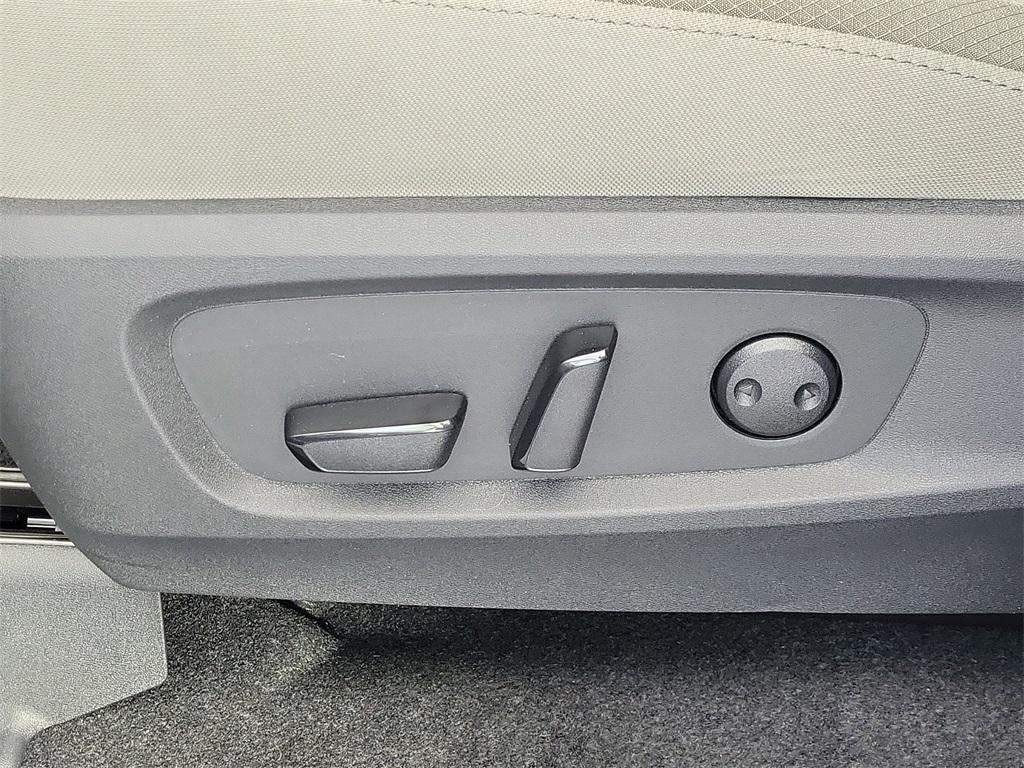 new 2025 Nissan Pathfinder car, priced at $41,407