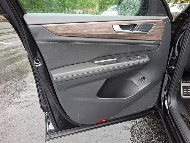 new 2025 Volkswagen Atlas car, priced at $50,791
