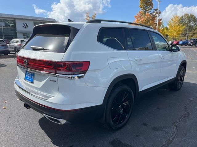 new 2025 Volkswagen Atlas car, priced at $44,320