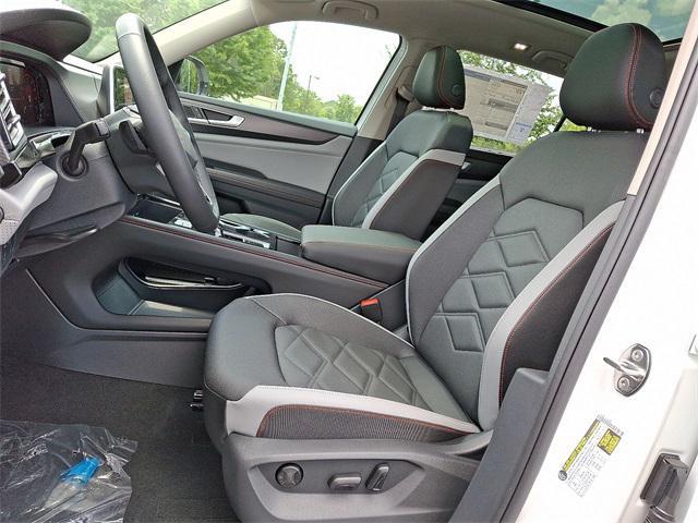 new 2025 Volkswagen Atlas car, priced at $43,987