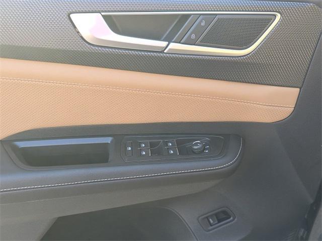 new 2026 Volkswagen Atlas Cross Sport car, priced at $51,933