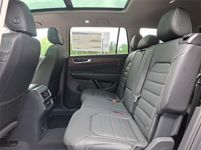 new 2025 Volkswagen Atlas car, priced at $45,461