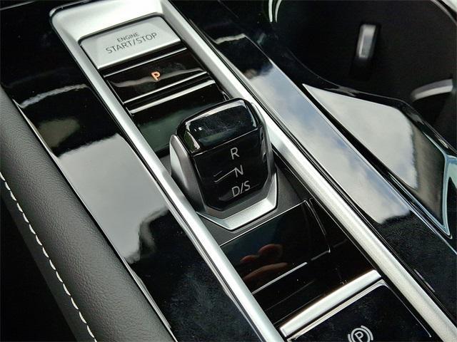 new 2025 Volkswagen Atlas car, priced at $45,461