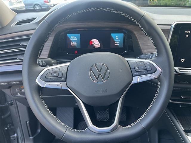 new 2025 Volkswagen Atlas car, priced at $45,156