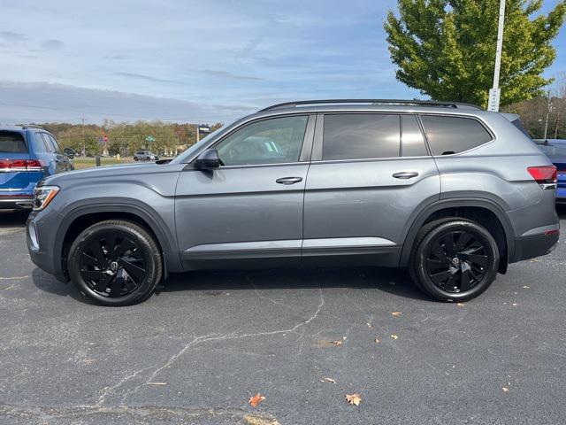 new 2025 Volkswagen Atlas car, priced at $47,326