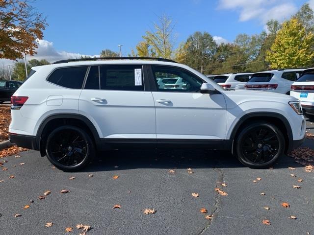 new 2025 Volkswagen Atlas car, priced at $45,320