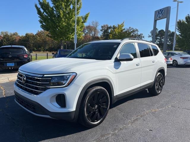 new 2025 Volkswagen Atlas car, priced at $44,320