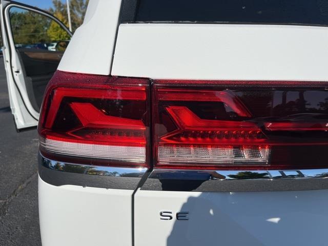 new 2025 Volkswagen Atlas car, priced at $45,320