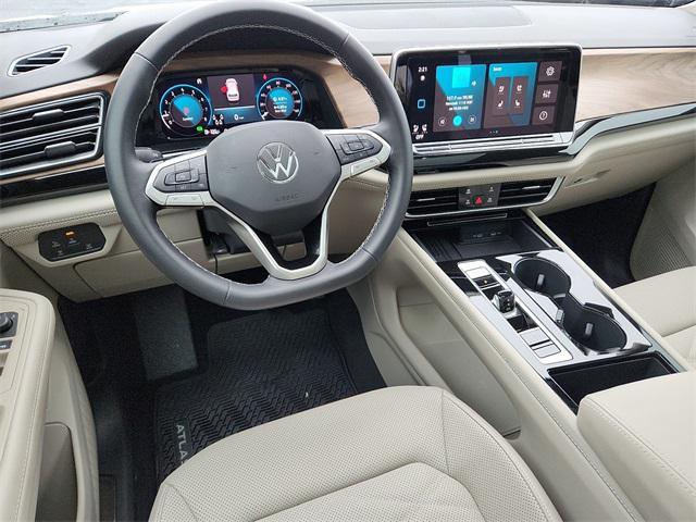 used 2025 Volkswagen Atlas car, priced at $38,276