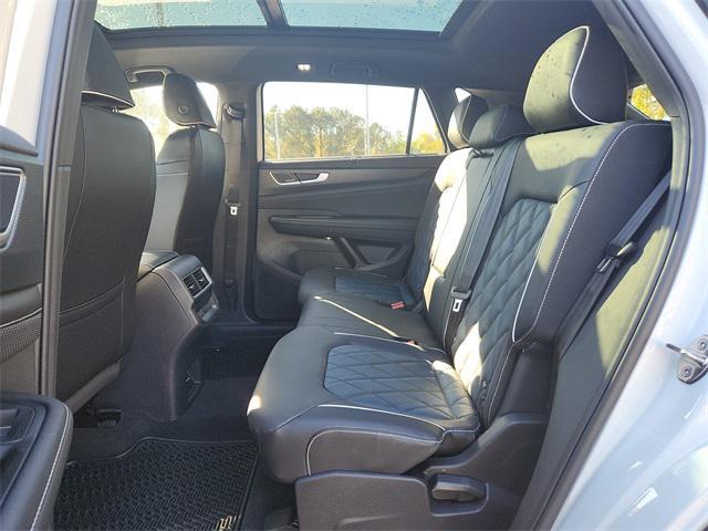 new 2026 Volkswagen Atlas Cross Sport car, priced at $55,748