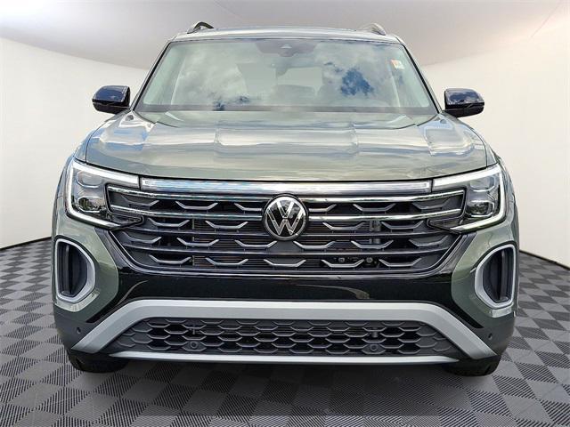 new 2025 Volkswagen Atlas car, priced at $43,146