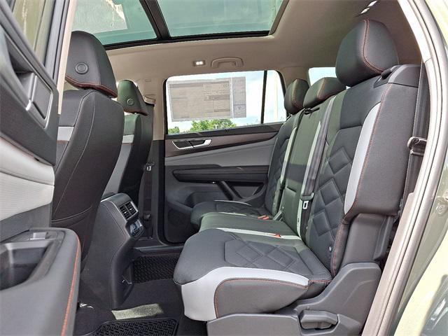 new 2025 Volkswagen Atlas car, priced at $43,834