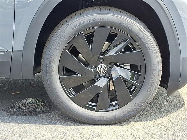 new 2025 Volkswagen Atlas Cross Sport car, priced at $43,963