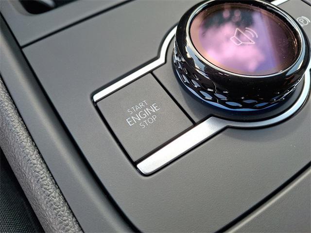 new 2025 Volkswagen Tiguan car, priced at $30,401