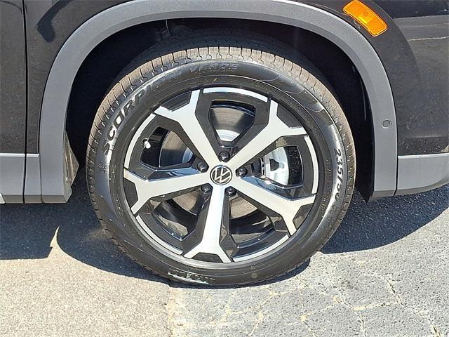 new 2025 Volkswagen Tiguan car, priced at $36,601