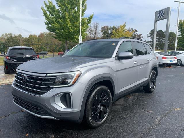 new 2025 Volkswagen Atlas car, priced at $47,326