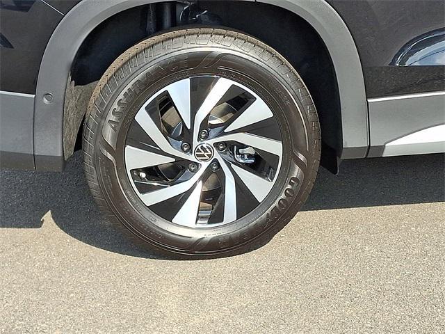 new 2025 Volkswagen Tiguan car, priced at $29,065
