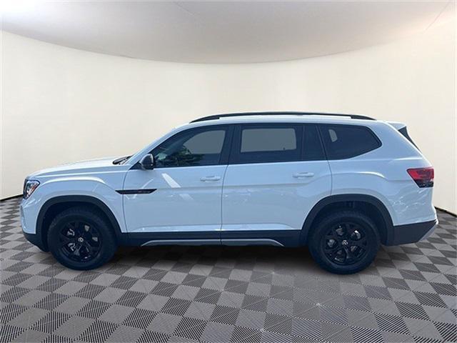 new 2025 Volkswagen Atlas car, priced at $43,834