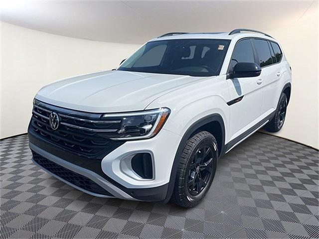 new 2025 Volkswagen Atlas car, priced at $43,834