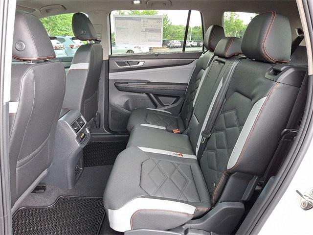new 2025 Volkswagen Atlas car, priced at $43,896