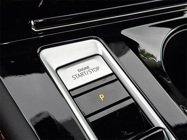new 2025 Volkswagen Atlas car, priced at $43,896