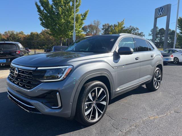 new 2025 Volkswagen Atlas Cross Sport car, priced at $54,320