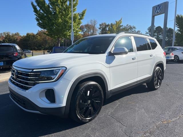 new 2025 Volkswagen Atlas car, priced at $48,820