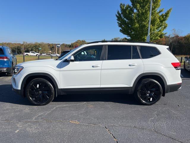 new 2025 Volkswagen Atlas car, priced at $48,820