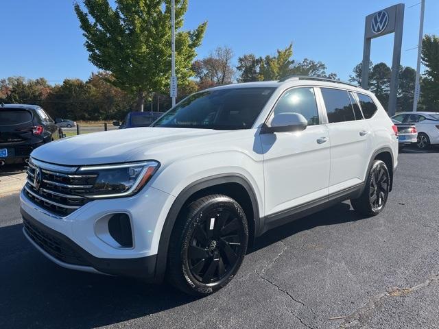 new 2025 Volkswagen Atlas car, priced at $46,320