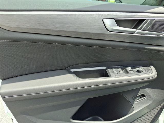 new 2025 Volkswagen Atlas Cross Sport car, priced at $41,795