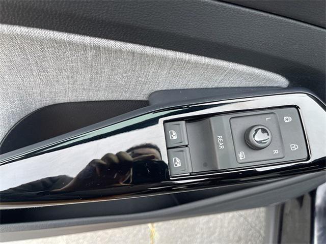 new 2025 Volkswagen ID.4 car, priced at $43,988