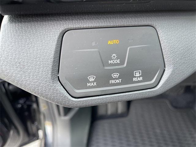 new 2025 Volkswagen ID.4 car, priced at $43,988