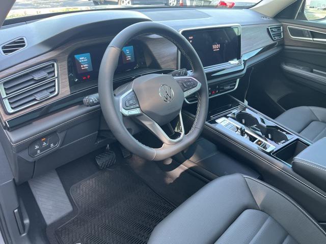 new 2025 Volkswagen Atlas car, priced at $47,551