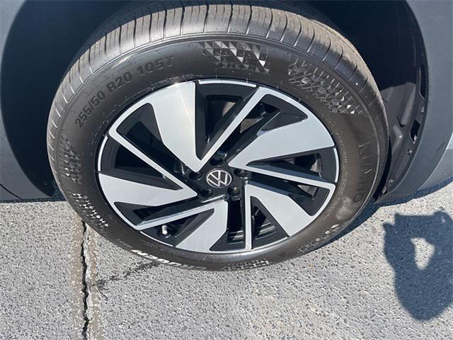 new 2025 Volkswagen Atlas car, priced at $45,051