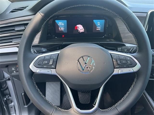 new 2025 Volkswagen Atlas car, priced at $45,051